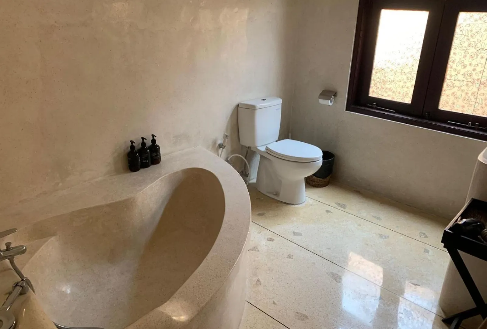 Charming 4 Bedrooom Villa In Kerobokan By Nami Bali