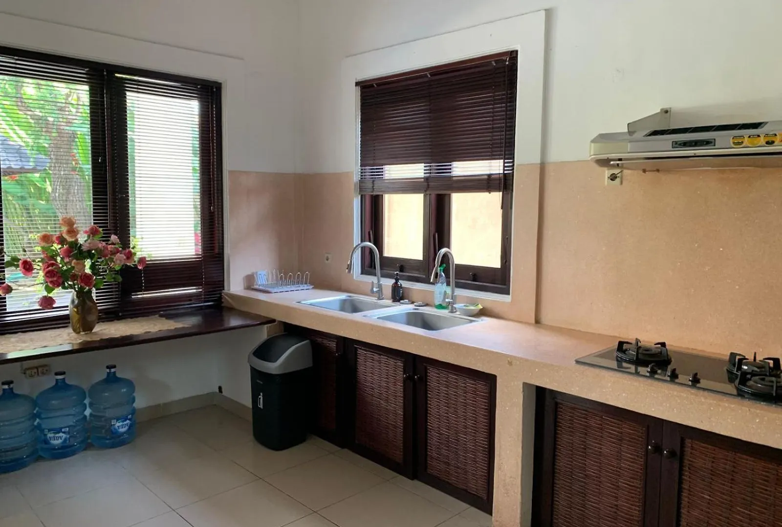 Charming 4 Bedrooom Villa In Kerobokan By Nami Bali  Kerobokan (Bali)