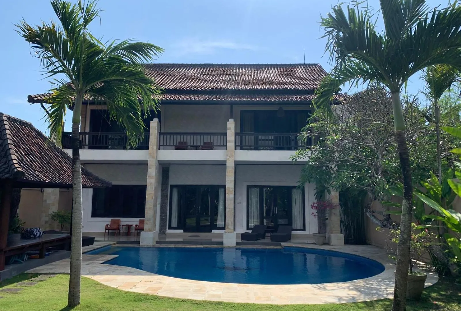 Charming 4 Bedrooom Villa In Kerobokan By Nami Bali contacts